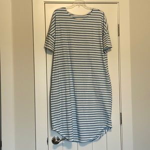 Like new blue and white striped t-shirt dress